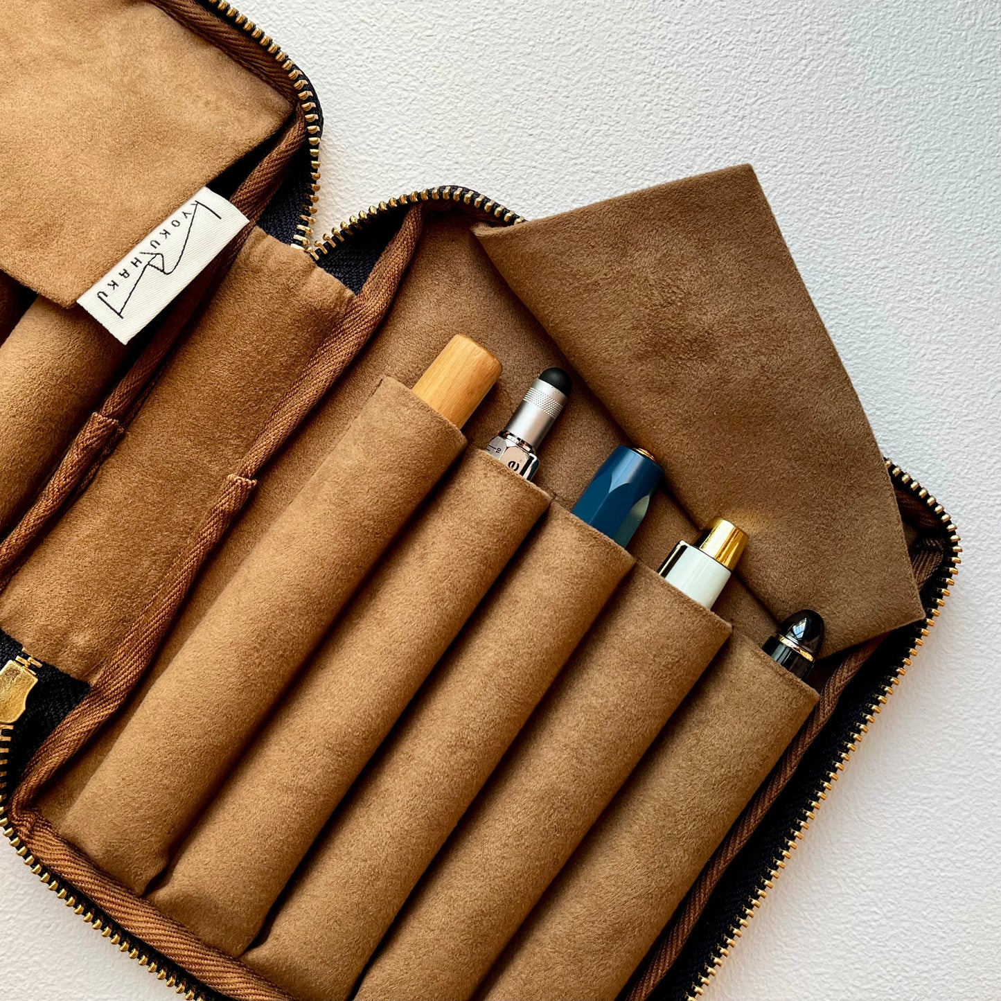 Kyoku Haku Dahlia 10 Pen Case