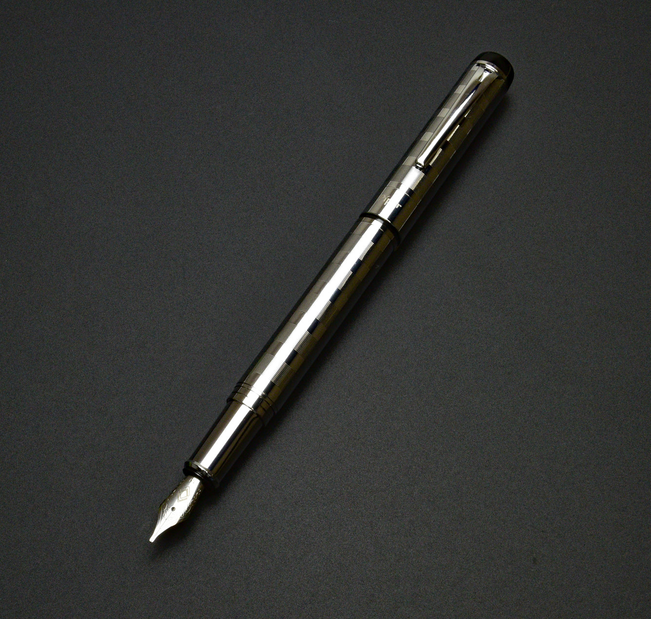 Piper Paradigm Fountain Pen - Chrome